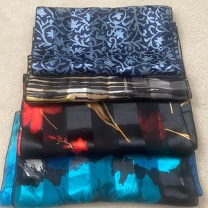 4 / Neck scarfs